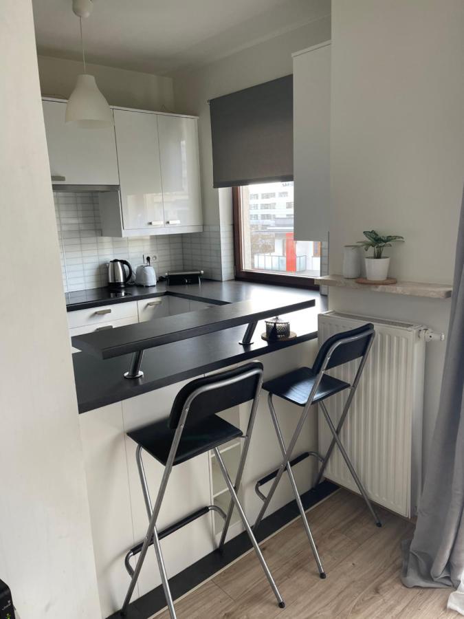 Apartament Obrzezna Airport Apartment Варшава Екстериор снимка